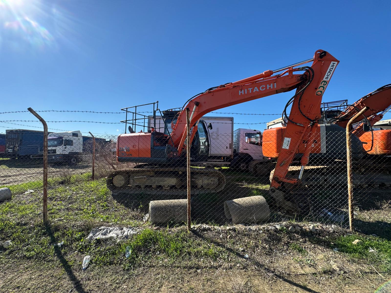 HITACHI ZAXIS 130 LCN PALETLİ EXCAVATOR