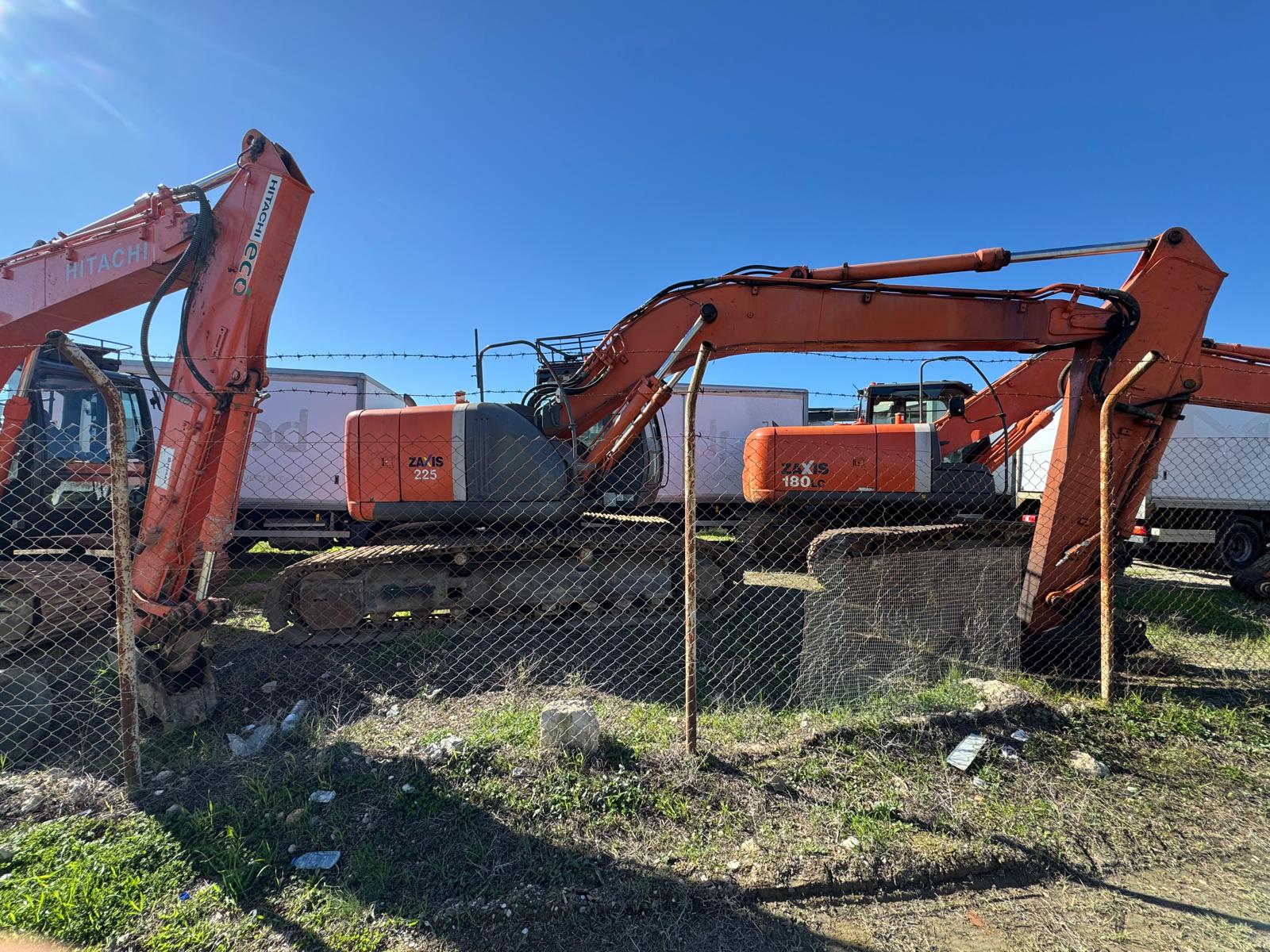 HITACHI ZAIX 225 PAETLİ EXCAVATOR